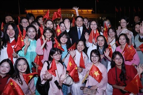 梁强抵达北京出席世界反法西斯战争胜利80周年纪念活动 - ảnh 3