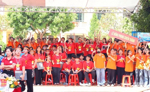 青年在“边境海岛情义”活动中发挥突击队作用 - ảnh 2