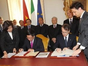 Aktivitas Sekjen Nguyen Phu Trong di Italia - ảnh 2