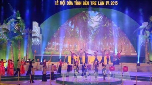 Pembukaan Festival Kelapa ke-4 provinsi Ben Tre - ảnh 1