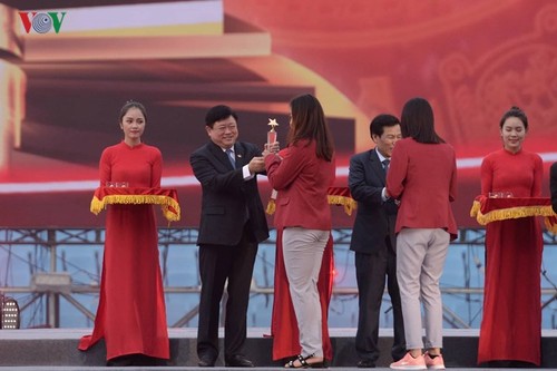 ASIAD 18: rencontre avec les sportifs de retour au Vietnam - ảnh 2