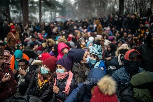 Grèce: 13.000 migrants bloqués à la frontière avec la Turquie - ảnh 1