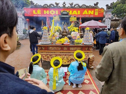 Inauguration du festival du temple des Trân 2023 - ảnh 1