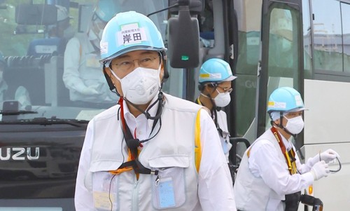 Kishida Fumio: Le Japon n'a pas encore décidé quand rejeter les eaux de Fukushima - ảnh 1