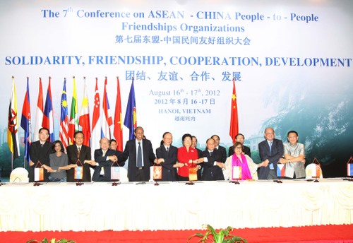 Konferenz der Freundschaftsgesellschaften der ASEAN und China endet in Hanoi - ảnh 1