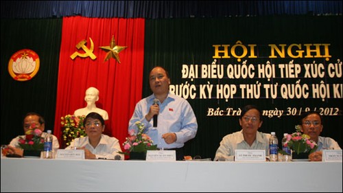 Vize-Premierminister Nguyen Xuan Phuc trifft Wähler in der Provinz Quang Nam - ảnh 1