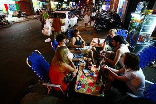 Nacht in der “Westlichen Straßenzone” - ảnh 10