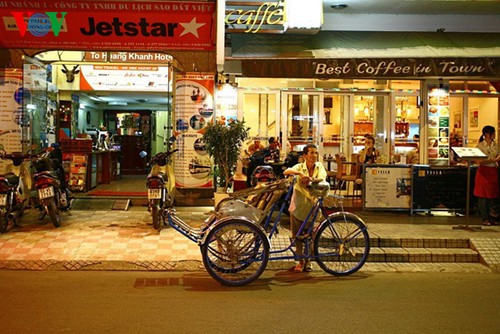 Nacht in der “Westlichen Straßenzone” - ảnh 16