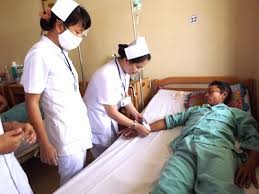 Hanoi: Garantie für Krankenversorgung während dem Tetfest - ảnh 1