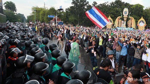 Thailändisches Gericht hebt Haftbefehl gegen Protestführer Suthep nicht auf - ảnh 1