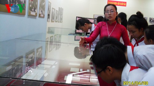 Ausstellung über den Dien Bien Phu Sieg und Kriegsexponate   - ảnh 1