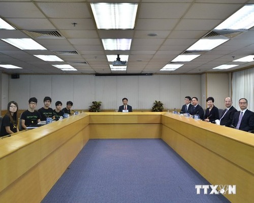 Gespräche zwischen Hongkonger Regierung und Studenten gehen zu Ende - ảnh 1