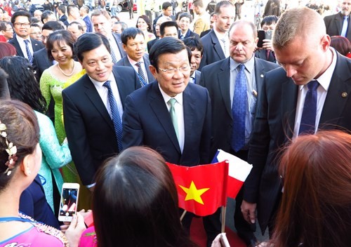 Staatspräsident Truong Tan Sang besucht Tschechien - ảnh 1