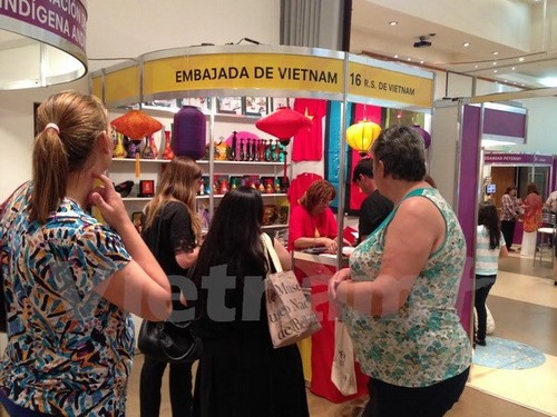 Vietnam nimmt an Mercosur Messe für Handwerk und Handarbeit in Argentinien teil - ảnh 1