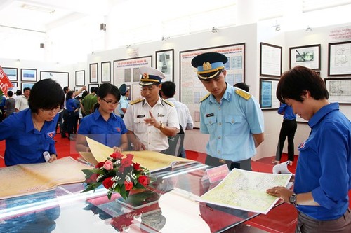 Quang Nam: Ausstellung über vietnamesische Inselgruppen Hoang Sa und Truong Sa - ảnh 1