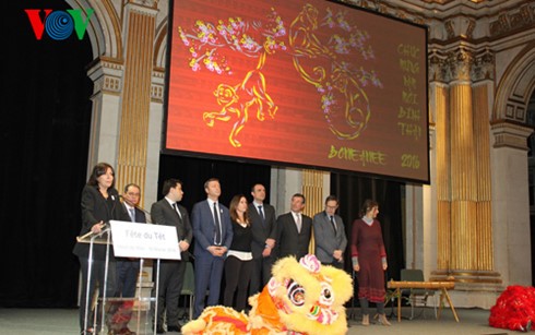 Tetfest im Pariser Rathaus - ảnh 1