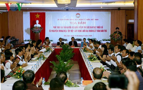 Ethnische Minderheiten im Hochland Tay Nguyen tragen zur Entwicklung des Landes bei - ảnh 1