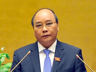 Premierminister Nguyen Xuan Phuc nimmt an Bilanzkonferenz von EVN 2016 teil - ảnh 1