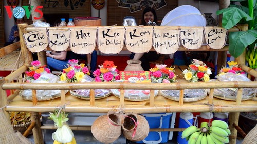  Austausch zwischen der kulinarischen Kultur Hanois und internationalen Freunden - ảnh 1