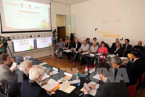 Seminar zur Werbung für “Vietnam Foodexpo 2017” in Italien - ảnh 1