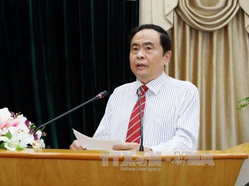 Konferenz zur Bilanzierung der Tätigkeiten der vaterländischen Front von Ho Chi Minh Stadt - ảnh 1