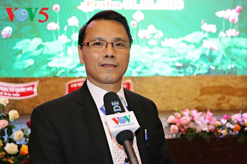 Auslandsvietnamesen feiern das traditionelle Neujahrsfest Tet - ảnh 1