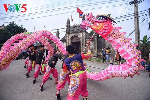 Das Fest im Dorf Nom - ảnh 1