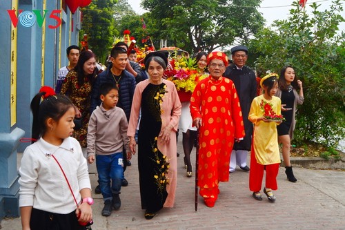 Das Fest im Dorf Nom - ảnh 13