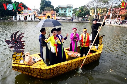 Das Fest im Dorf Nom - ảnh 16