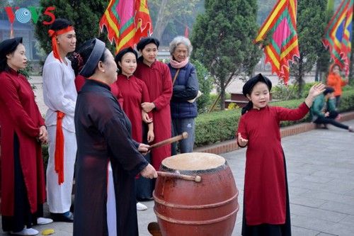 Bewahrung der traditionellen Schönheit des Tetfestes - ảnh 19