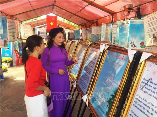 Der vietnamesische Poesietag – Ehrung der vietnamesischen Gedichte - ảnh 1