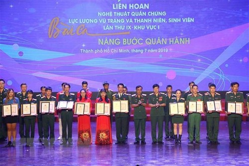 Abschluss des Massenkunstfestivals der Streitkräfte - ảnh 1