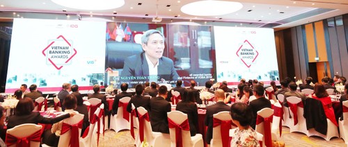 Ehrung ausgezeichneter vietnamesischer Banken - ảnh 1