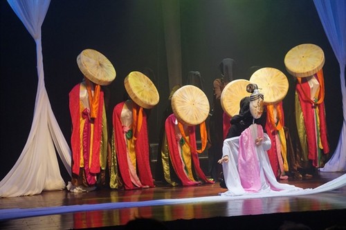 Neues Erlebnis über Puppentheater - ảnh 1