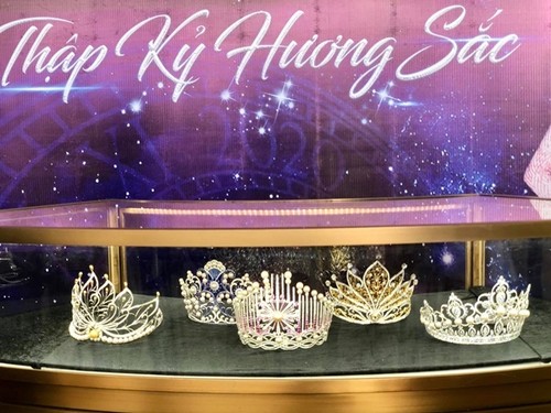 Das Finale des Schönheitswettbewerbs “Miss Vietnam 2020“ - ảnh 1