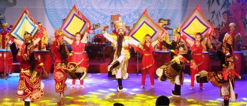 Erweitertes Festival des Volksliedergesangs und des Bai Choi-Gesangs Da Nang 2020 - ảnh 1