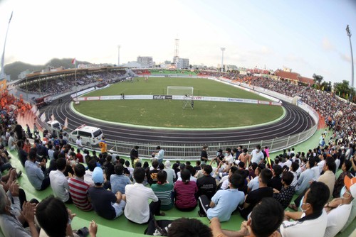 Fussballnationalmannschaft Vietnams vor Freundschaftsspiel mit dem Klub Binh Dinh  - ảnh 1