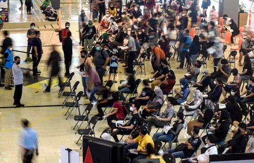 Asien ist weltweit führender Kontinent über Covid-19-Infizierte - ảnh 1