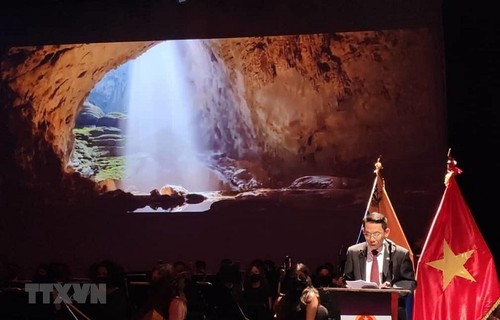 Aktivitäten zum 32. Jahrestag der Aufnahme diplomatischer Beziehungen zwischen Vietnam und Venezuela - ảnh 1