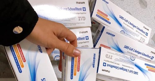 Bereitstellung medizinischer Ausrüstungen für Covid-19-Bekämpfung - ảnh 1