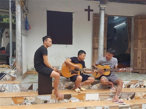 Dokumentarfilm „Walking through the walley of death” von VNA gewinnt Preise bei internationalen Filmfestivals - ảnh 1