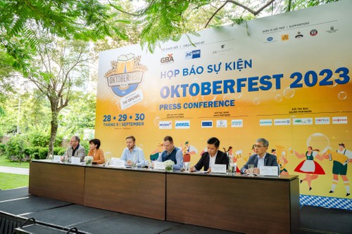 Oktoberfest 2023 in Vietnam erleben - ảnh 1