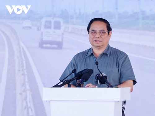 Premierminister Pham Minh Chinh besucht Hung Yen - ảnh 1