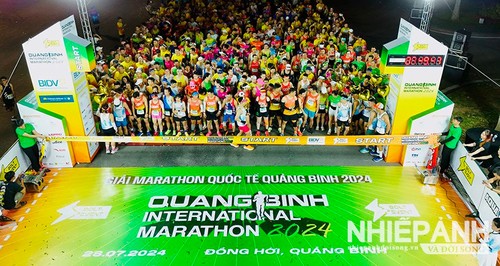 3000 Läufer treten beim Quang Binh International Marathon 2024 an - ảnh 1