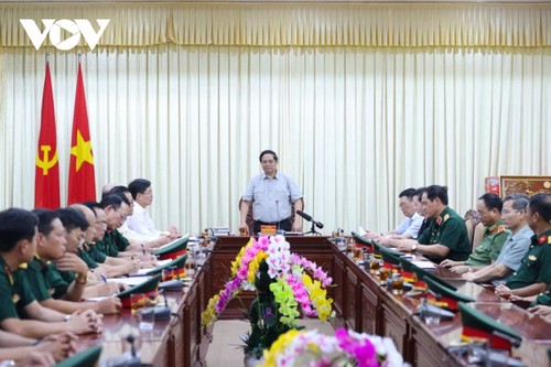 Premierminister Pham Minh Chinh besucht Streitkräfte der Provinz Dak Lak - ảnh 1