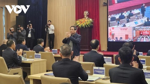 Premierminister Pham Minh Chinh nimmt an Bilanzkonferenz des 500-kV-Leitungsprojekts Quang Trach-Pho Noi teil - ảnh 1