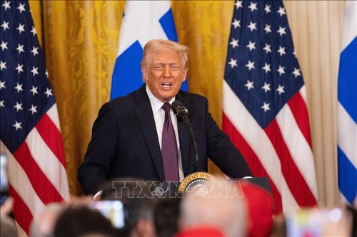 US-Präsident lässt die Möglichkeit zur Befreiung von reziproken Zölle für einige Länder offen - ảnh 1