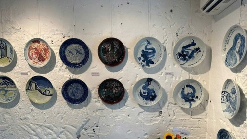 Keramikausstellung im Cui Lu Art Space in Hoi An - ảnh 1