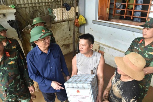 Unterstützung für die von Überschwemmungen betroffenen Menschen in Nghe An - ảnh 2