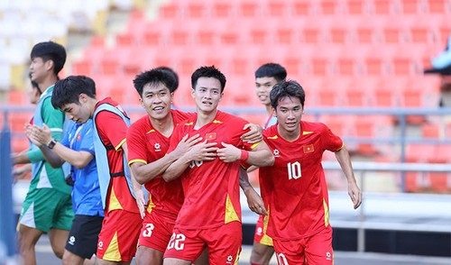 FIFA gratuliert den vietnamesischen Fußballmannschaften zu ihren Leistungen bei den SEA Games 33 - ảnh 1